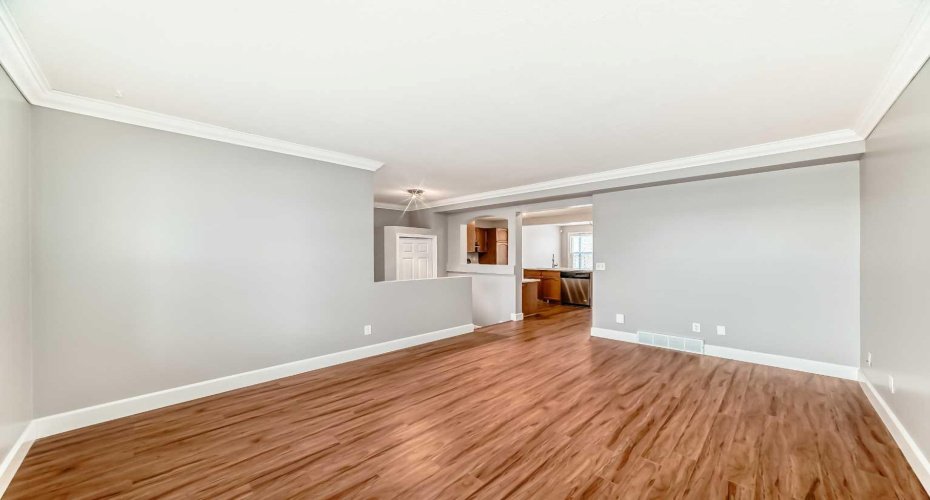 31 Coventry Road, Calgary, Alberta T3K 5M9, 4 Bedroom Bedrooms, 0 ,3 BathroomBathrooms,Residential,For Sale,Coventry,0,A2292502