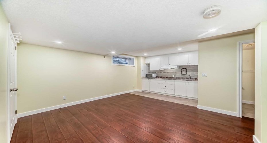 31 Coventry Road, Calgary, Alberta T3K 5M9, 4 Bedroom Bedrooms, 0 ,3 BathroomBathrooms,Residential,For Sale,Coventry,0,A2292502