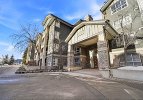 35 Richard Court, Calgary, Alberta T3E 7N9, 1 Bedroom Bedrooms, 0 ,1 BathroomBathrooms,Residential,For Sale,Richard,0,A2292506