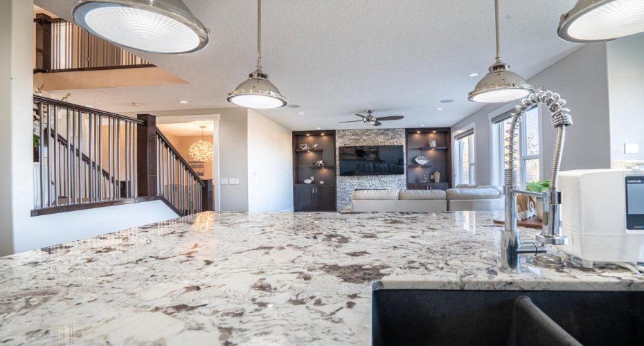 321 Kinniburgh Cove, Chestermere, Alberta T1X 0P4, 6 Bedrooms Bedrooms, ,6 BathroomsBathrooms,Residential,For Sale,Kinniburgh,A2292508