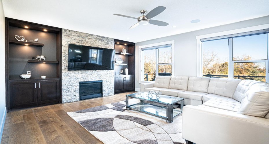 321 Kinniburgh Cove, Chestermere, Alberta T1X 0P4, 6 Bedrooms Bedrooms, ,6 BathroomsBathrooms,Residential,For Sale,Kinniburgh,A2292508