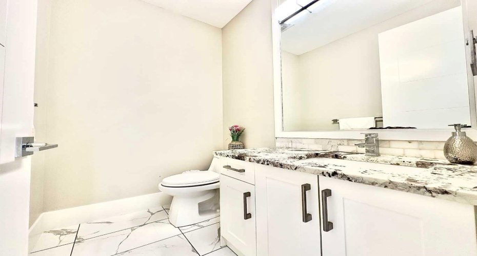 321 Kinniburgh Cove, Chestermere, Alberta T1X 0P4, 6 Bedrooms Bedrooms, ,6 BathroomsBathrooms,Residential,For Sale,Kinniburgh,A2292508