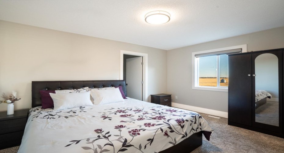 321 Kinniburgh Cove, Chestermere, Alberta T1X 0P4, 6 Bedrooms Bedrooms, ,6 BathroomsBathrooms,Residential,For Sale,Kinniburgh,A2292508