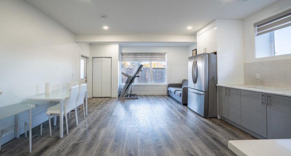 321 Kinniburgh Cove, Chestermere, Alberta T1X 0P4, 6 Bedrooms Bedrooms, ,6 BathroomsBathrooms,Residential,For Sale,Kinniburgh,A2292508