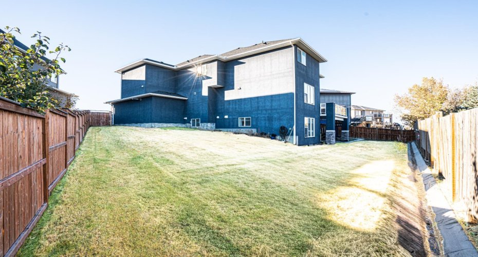 321 Kinniburgh Cove, Chestermere, Alberta T1X 0P4, 6 Bedrooms Bedrooms, ,6 BathroomsBathrooms,Residential,For Sale,Kinniburgh,A2292508