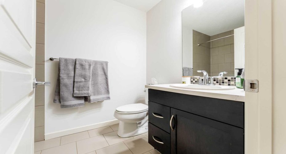 1320 1 Street, Calgary, Alberta T2G 0G8, 2 Bedroom Bedrooms, 0 ,2 BathroomBathrooms,Residential,For Sale,1,0,A2292535
