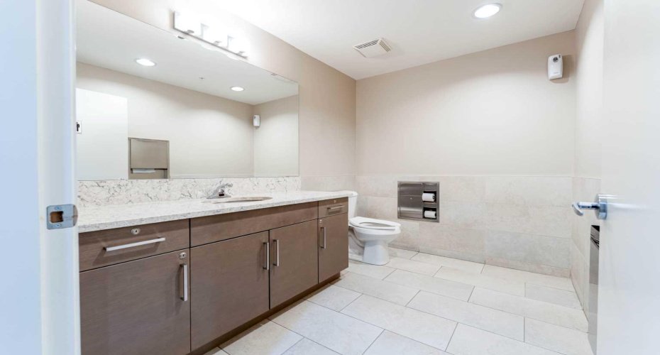 1320 1 Street, Calgary, Alberta T2G 0G8, 2 Bedroom Bedrooms, 0 ,2 BathroomBathrooms,Residential,For Sale,1,0,A2292535