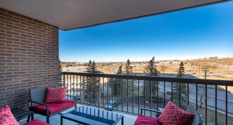 80 Point Mckay Crescent, Calgary, Alberta T3B 0L9, 2 Bedrooms Bedrooms, ,2 BathroomsBathrooms,Residential,For Sale,Point Mckay,A2292597