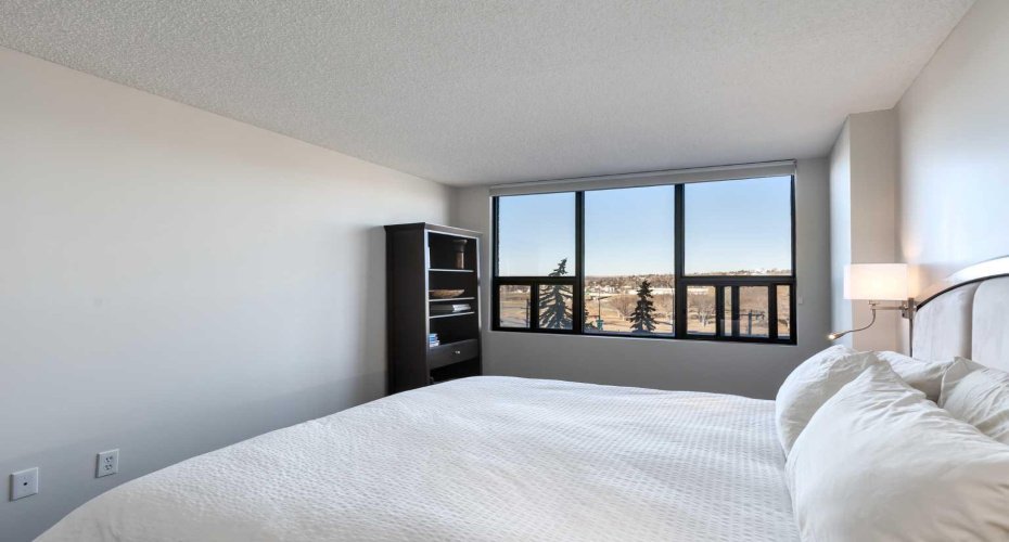 80 Point Mckay Crescent, Calgary, Alberta T3B 0L9, 2 Bedrooms Bedrooms, ,2 BathroomsBathrooms,Residential,For Sale,Point Mckay,A2292597