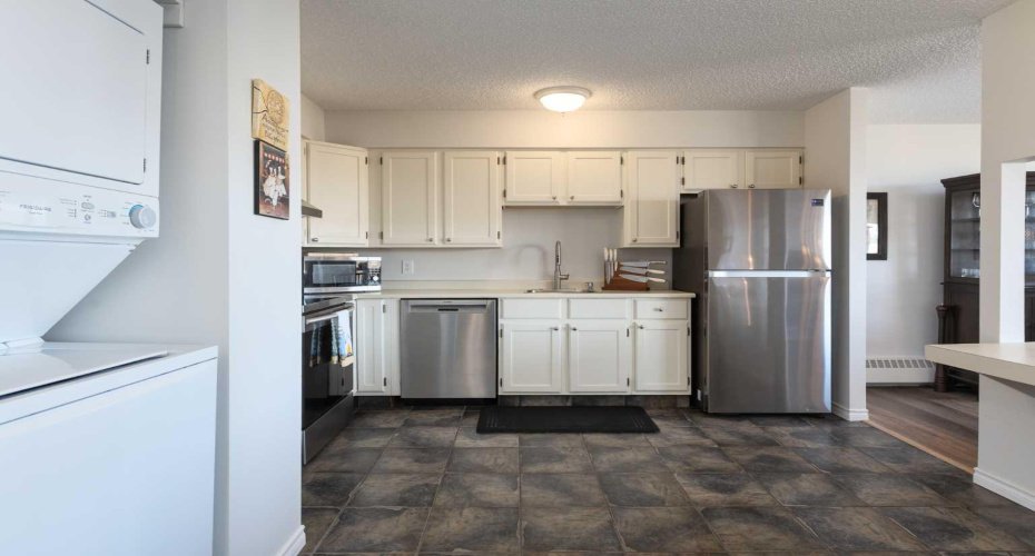 80 Point Mckay Crescent, Calgary, Alberta T3B 0L9, 2 Bedrooms Bedrooms, ,2 BathroomsBathrooms,Residential,For Sale,Point Mckay,A2292597