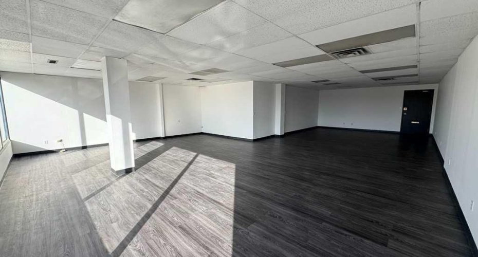 1830 52 Street, Calgary, Alberta T2B 1N1, ,Commercial,For Lease,52,A2292734