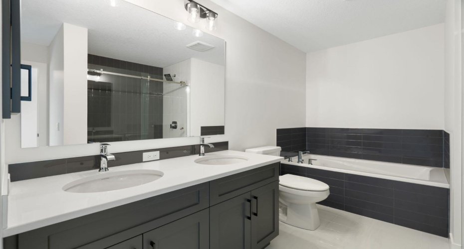 136 Southbow Village Way, Cochrane, Alberta T4C 3J9, 3 Bedrooms Bedrooms, ,3 BathroomsBathrooms,Residential,For Sale,Southbow Village,A2292762