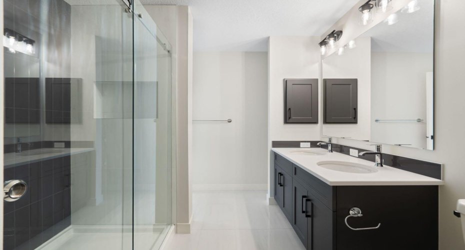 136 Southbow Village Way, Cochrane, Alberta T4C 3J9, 3 Bedrooms Bedrooms, ,3 BathroomsBathrooms,Residential,For Sale,Southbow Village,A2292762