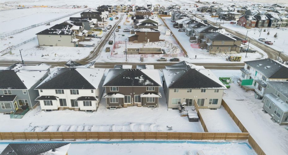 136 Southbow Village Way, Cochrane, Alberta T4C 3J9, 3 Bedrooms Bedrooms, ,3 BathroomsBathrooms,Residential,For Sale,Southbow Village,A2292762