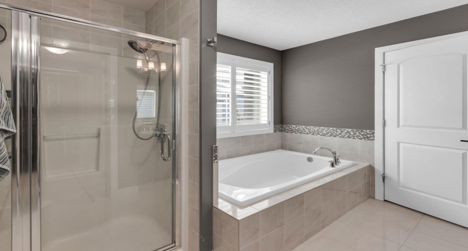 68 Westland Crescent, Calgary, Alberta T3H 0W1, 4 Bedrooms Bedrooms, ,4 BathroomsBathrooms,Residential,For Sale,Westland,A2290520