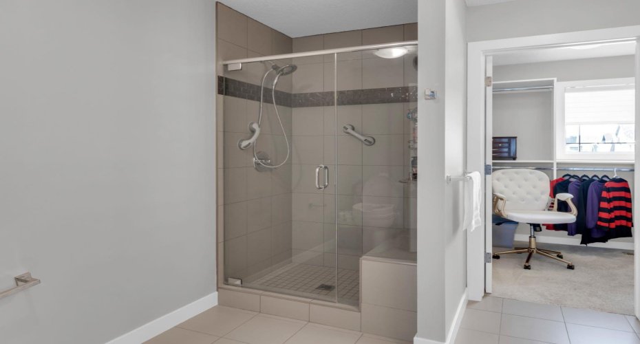 68 Westland Crescent, Calgary, Alberta T3H 0W1, 4 Bedrooms Bedrooms, ,4 BathroomsBathrooms,Residential,For Sale,Westland,A2290520