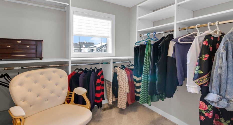 68 Westland Crescent, Calgary, Alberta T3H 0W1, 4 Bedrooms Bedrooms, ,4 BathroomsBathrooms,Residential,For Sale,Westland,A2290520