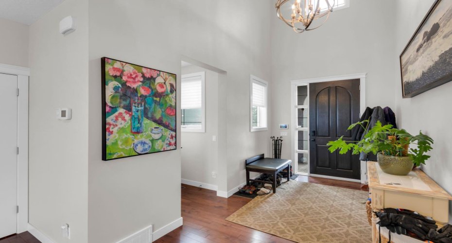 68 Westland Crescent, Calgary, Alberta T3H 0W1, 4 Bedrooms Bedrooms, ,4 BathroomsBathrooms,Residential,For Sale,Westland,A2290520