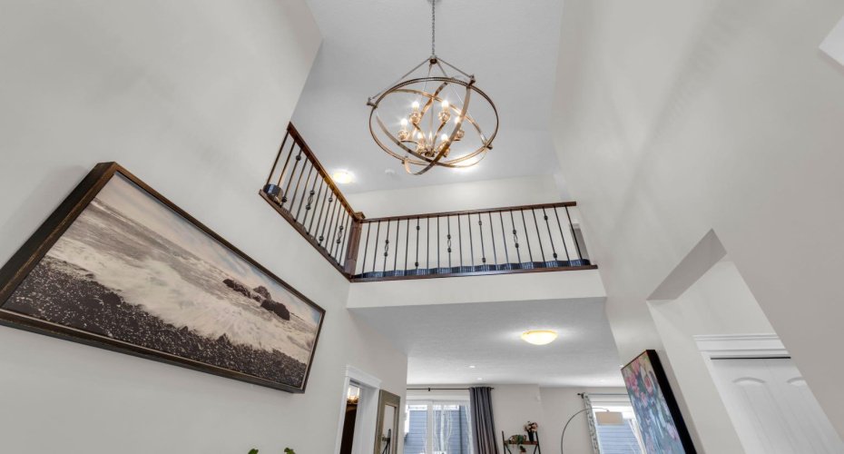 68 Westland Crescent, Calgary, Alberta T3H 0W1, 4 Bedrooms Bedrooms, ,4 BathroomsBathrooms,Residential,For Sale,Westland,A2290520