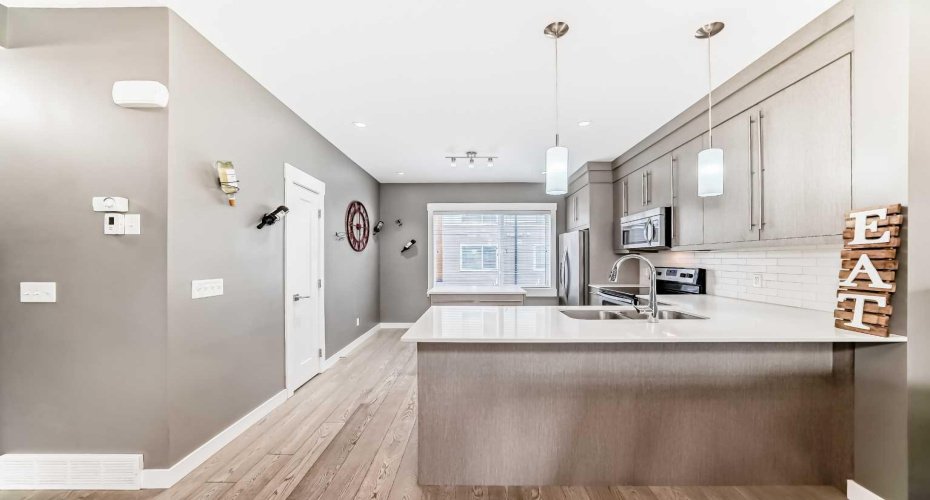 111 Rainbow Falls, Chestermere, Alberta T1X 0Z5, 3 Bedrooms Bedrooms, ,3 BathroomsBathrooms,Residential,For Sale,Rainbow Falls,A2290752