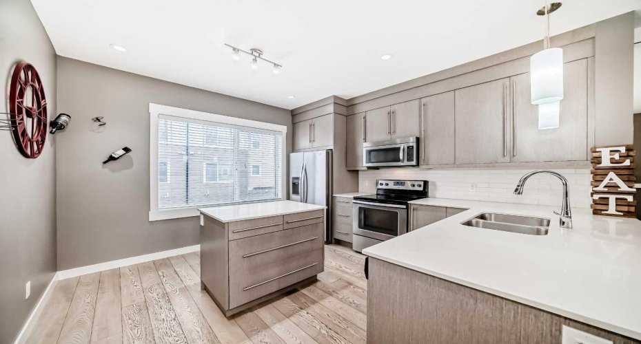 111 Rainbow Falls, Chestermere, Alberta T1X 0Z5, 3 Bedrooms Bedrooms, ,3 BathroomsBathrooms,Residential,For Sale,Rainbow Falls,A2290752