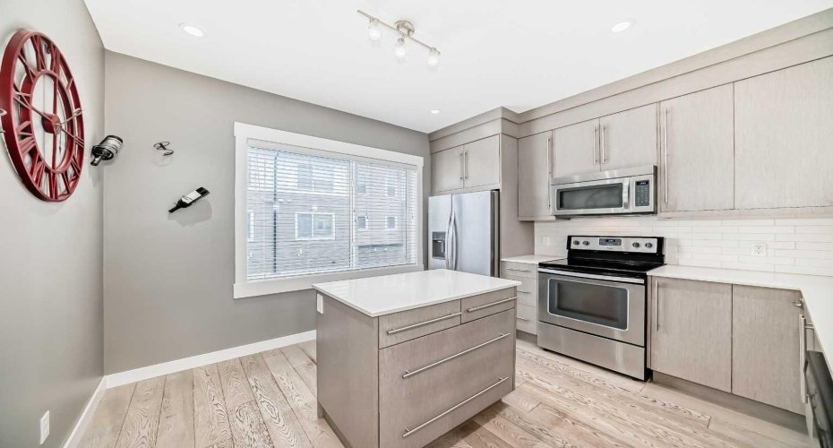 111 Rainbow Falls, Chestermere, Alberta T1X 0Z5, 3 Bedrooms Bedrooms, ,3 BathroomsBathrooms,Residential,For Sale,Rainbow Falls,A2290752