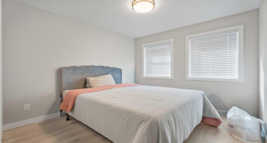 17 Creekstone Drive, Calgary, Alberta T2X 4Y2, 4 Bedroom Bedrooms, 0 ,4 BathroomBathrooms,Residential,For Sale,Creekstone,0,A2291782