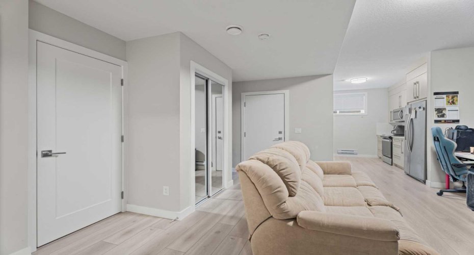 17 Creekstone Drive, Calgary, Alberta T2X 4Y2, 4 Bedroom Bedrooms, 0 ,4 BathroomBathrooms,Residential,For Sale,Creekstone,0,A2291782