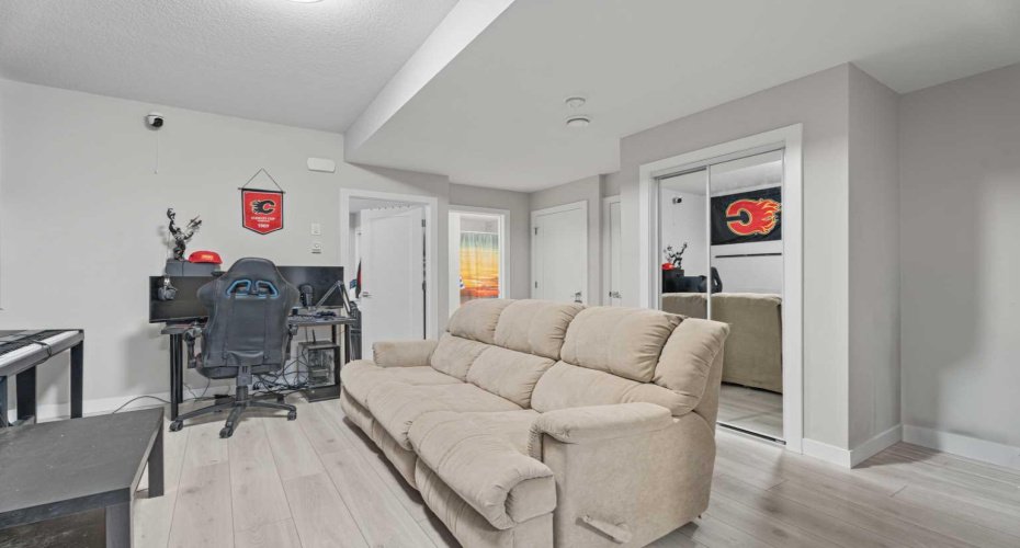 17 Creekstone Drive, Calgary, Alberta T2X 4Y2, 4 Bedroom Bedrooms, 0 ,4 BathroomBathrooms,Residential,For Sale,Creekstone,0,A2291782