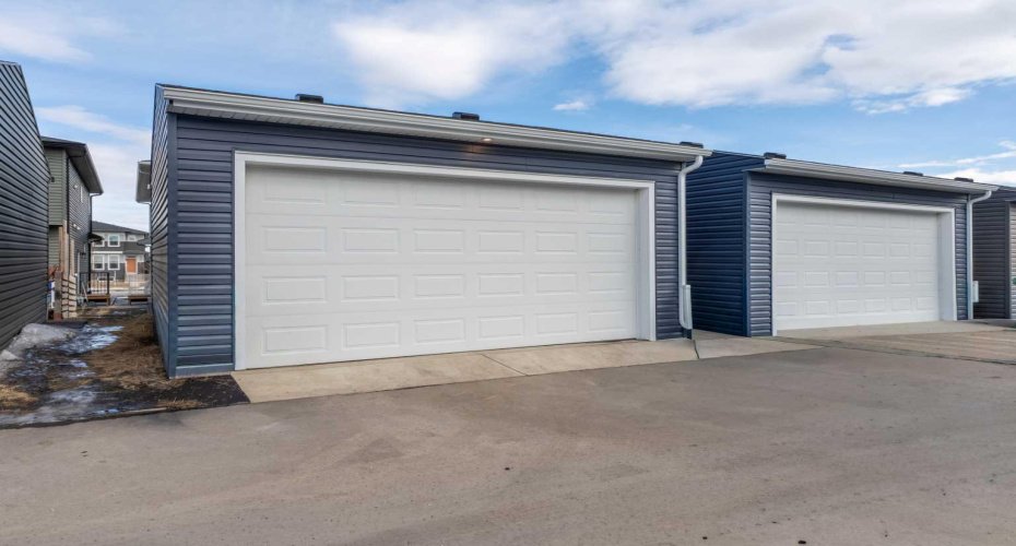 17 Creekstone Drive, Calgary, Alberta T2X 4Y2, 4 Bedroom Bedrooms, 0 ,4 BathroomBathrooms,Residential,For Sale,Creekstone,0,A2291782