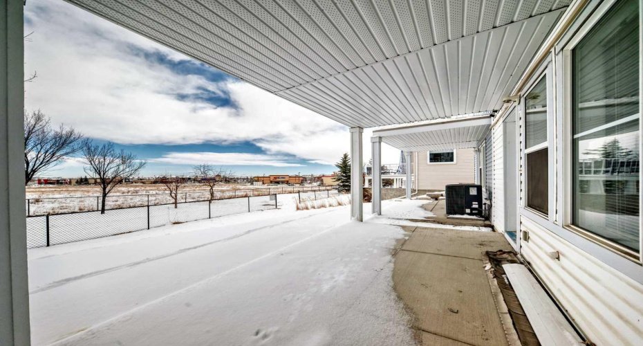 35 Tucker Circle, Okotoks, Alberta T1S 2J6, 2 Bedrooms Bedrooms, ,3 BathroomsBathrooms,Residential,For Sale,Tucker,A2291835