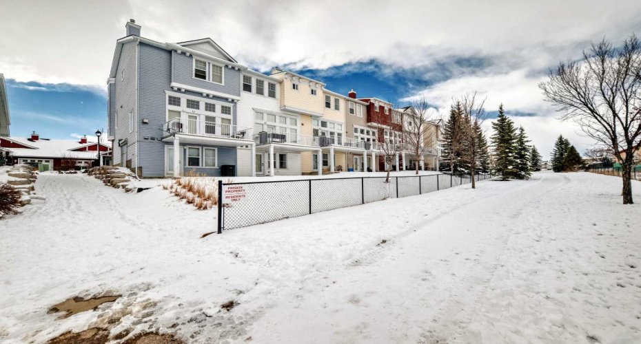 35 Tucker Circle, Okotoks, Alberta T1S 2J6, 2 Bedrooms Bedrooms, ,3 BathroomsBathrooms,Residential,For Sale,Tucker,A2291835