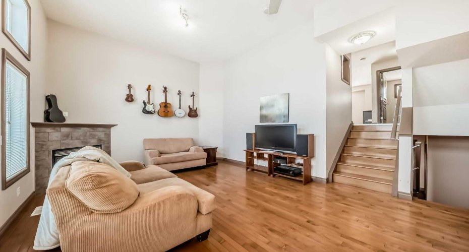 35 Tucker Circle, Okotoks, Alberta T1S 2J6, 2 Bedrooms Bedrooms, ,3 BathroomsBathrooms,Residential,For Sale,Tucker,A2291835