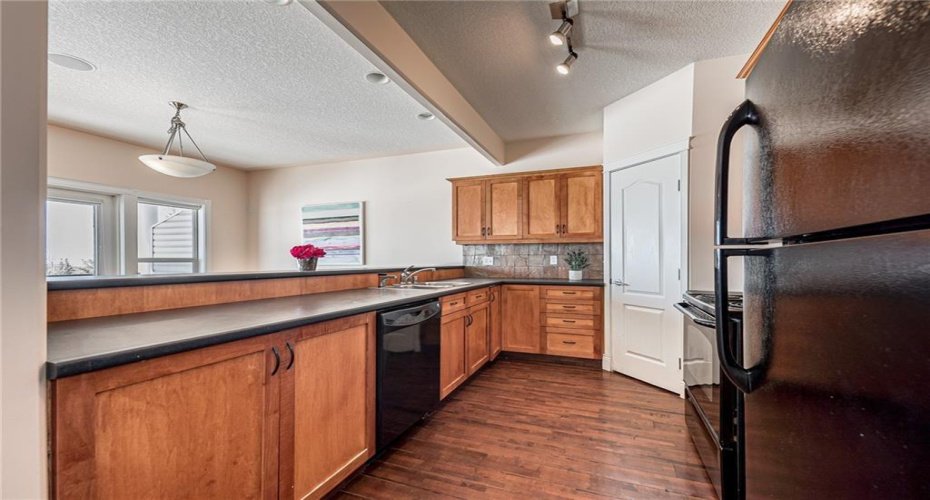 144 ROCKY VISTA Terrace, Calgary, Alberta T3G 5G7, 3 Bedroom Bedrooms, 0 ,4 BathroomBathrooms,Residential,For Sale,ROCKY VISTA,0,A2292563