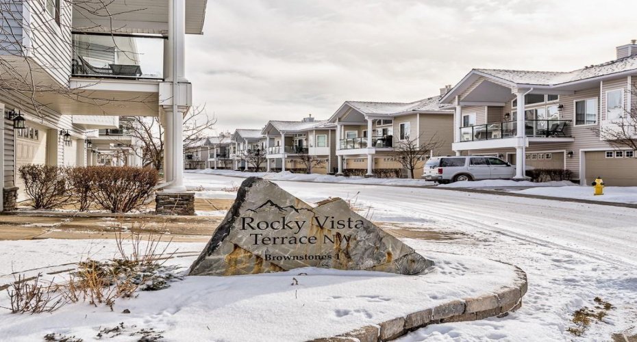 144 ROCKY VISTA Terrace, Calgary, Alberta T3G 5G7, 3 Bedroom Bedrooms, 0 ,4 BathroomBathrooms,Residential,For Sale,ROCKY VISTA,0,A2292563