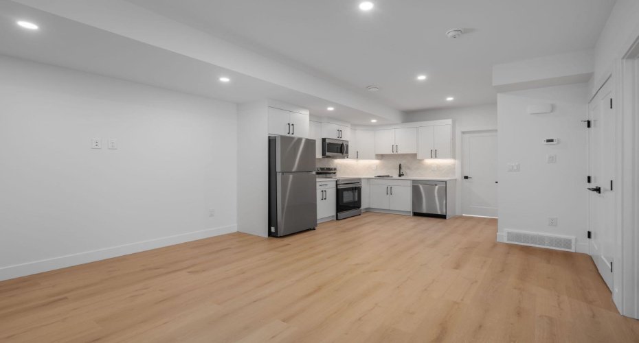 Suite Open Concept Corner Kithcen
