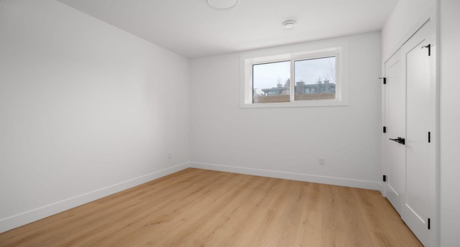Large Bedrom #1 Suite