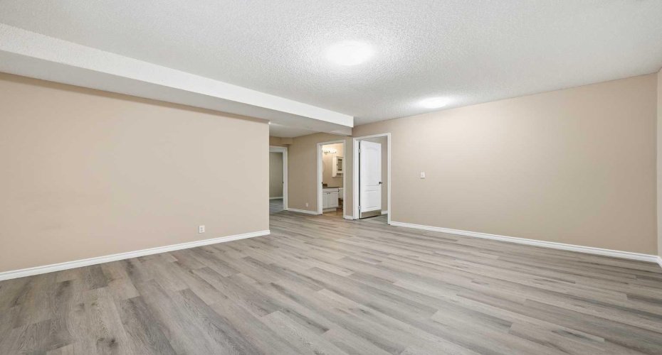 1076 Cranston Drive, Calgary, Alberta T3M 1A4, 5 Bedrooms Bedrooms, ,4 BathroomsBathrooms,Residential,For Sale,Cranston,A2291177