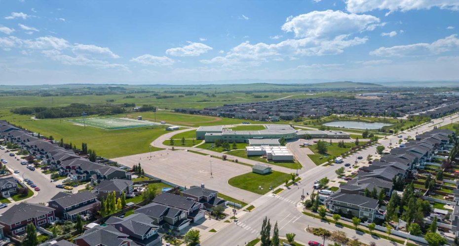297 Riviera Way, Cochrane, Alberta T4C 2A4, 3 Bedrooms Bedrooms, ,3 BathroomsBathrooms,Residential,For Sale,Riviera,A2291356