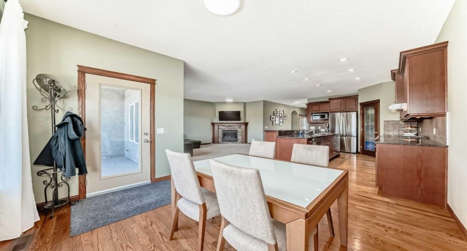 Plenty of space for your dining table!