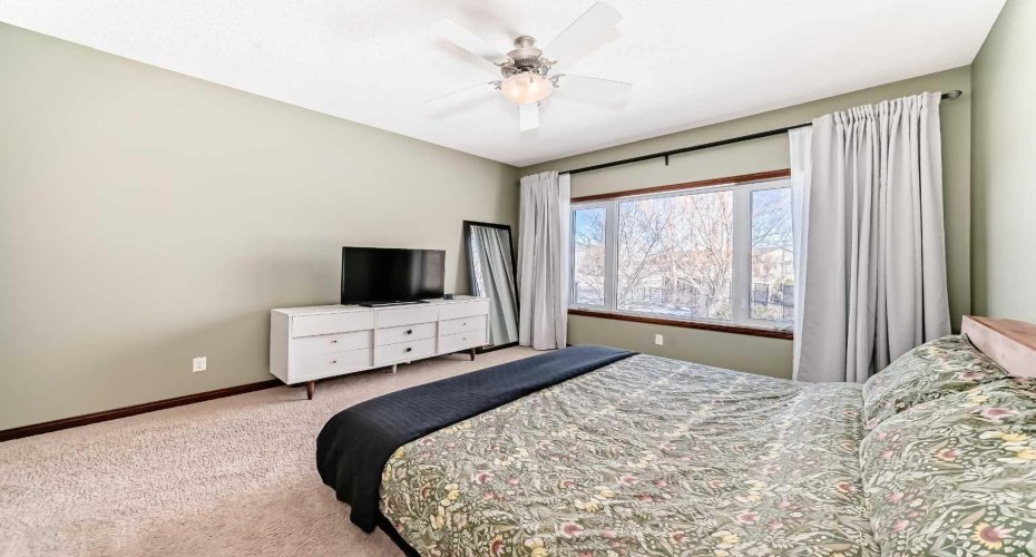 123 PARKMERE Court, Chestermere, Alberta T1X 1V5, 4 Bedrooms Bedrooms, ,3 BathroomsBathrooms,Residential,For Sale,PARKMERE,A2291374