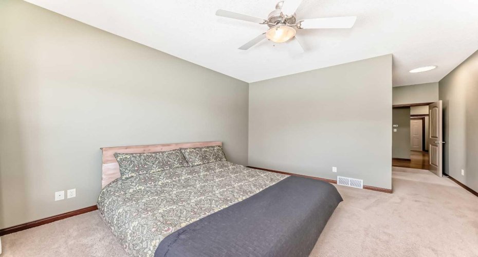 123 PARKMERE Court, Chestermere, Alberta T1X 1V5, 4 Bedrooms Bedrooms, ,3 BathroomsBathrooms,Residential,For Sale,PARKMERE,A2291374