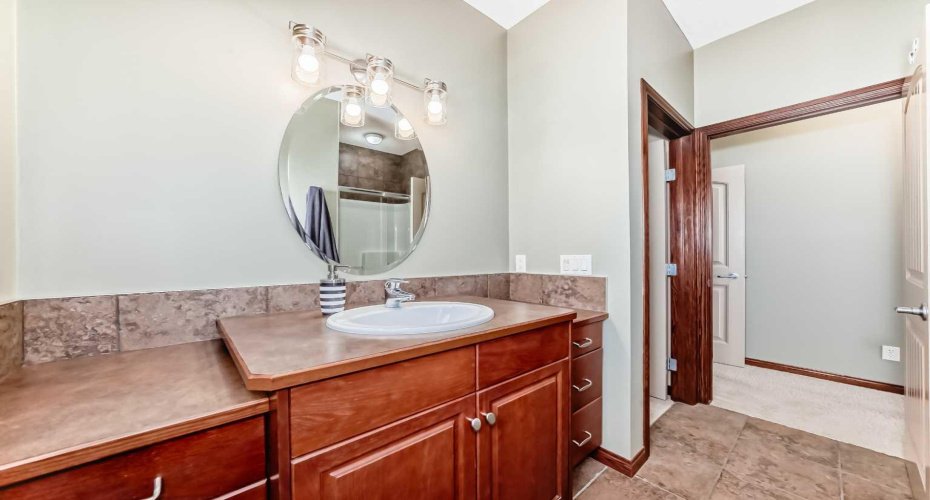 123 PARKMERE Court, Chestermere, Alberta T1X 1V5, 4 Bedrooms Bedrooms, ,3 BathroomsBathrooms,Residential,For Sale,PARKMERE,A2291374