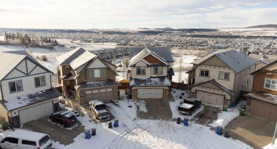 48 Heritage Green, Cochrane, Alberta T4C 0L3, 4 Bedrooms Bedrooms, ,4 BathroomsBathrooms,Residential,For Sale,Heritage,A2291764