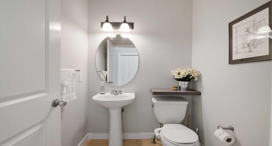 Main floor 2pc bath.