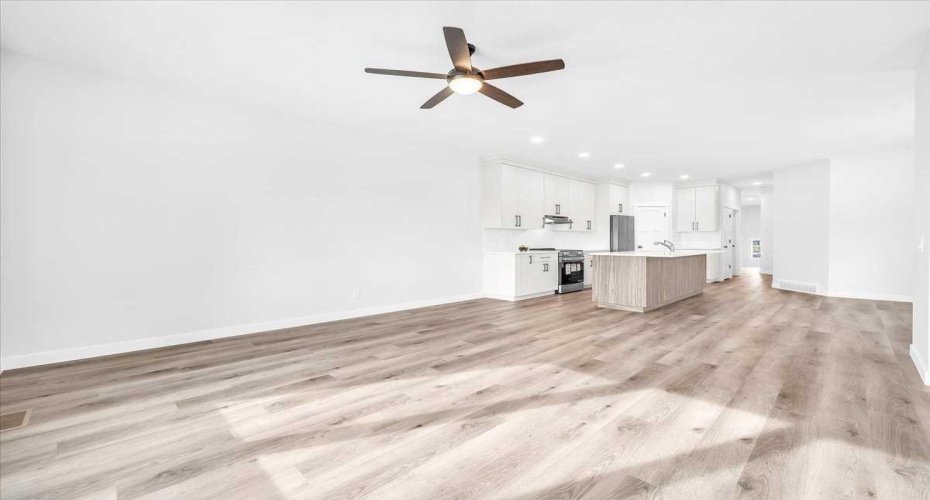 1014 Limit Avenue, Crossfield, Alberta T0M 0S0, 2 Bedrooms Bedrooms, ,2 BathroomsBathrooms,Residential,For Sale,Limit,A2292015