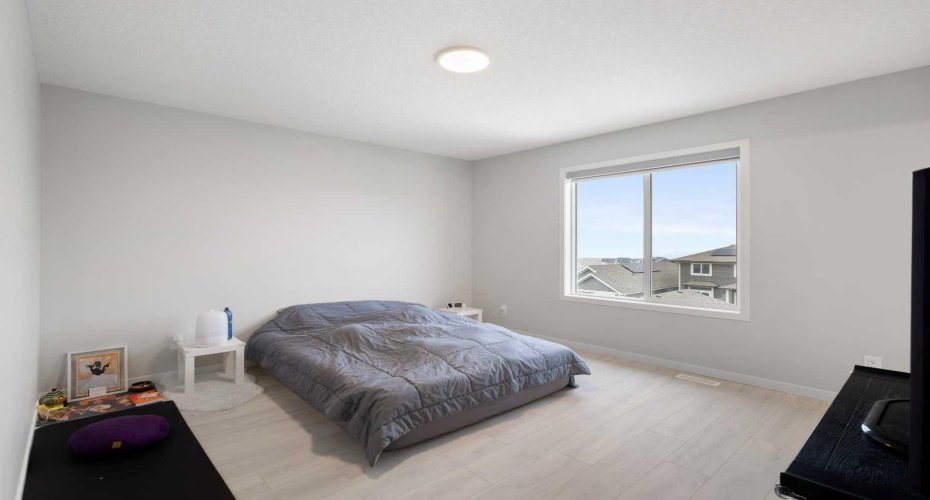 22 Edith Manor, Calgary, Alberta T3R 1Y7, 4 Bedrooms Bedrooms, ,3 BathroomsBathrooms,Residential,For Sale,Edith,A2292078