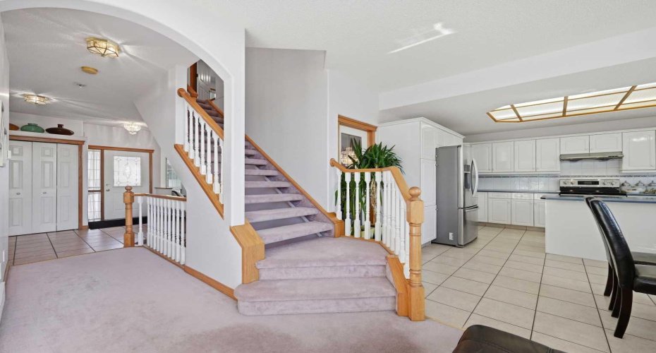 141 Coral Springs Place, Calgary, Alberta T3J 3M6, 7 Bedrooms Bedrooms, ,4 BathroomsBathrooms,Residential,For Sale,Coral Springs,A2292310