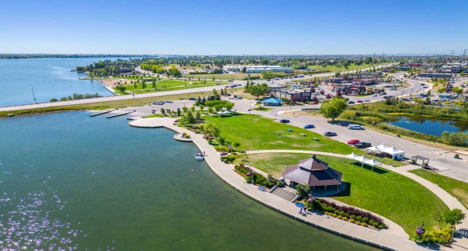 151 Dawson Wharf Mount, Chestermere, Alberta T1X 2W4, 5 Bedrooms Bedrooms, ,4 BathroomsBathrooms,Residential,For Sale,Dawson Wharf,A2292338