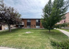 1415 Nutana Place, Calgary, Alberta T2K 2H7, ,Commercial,For Sale,Nutana,A2292343